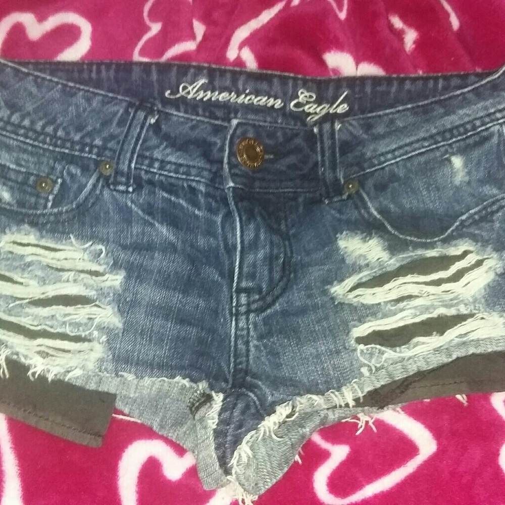 American eagle ripped denim shorts